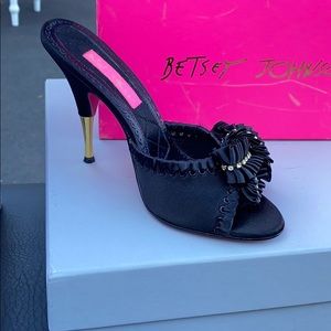 Betsey Johnson Kitten Heels